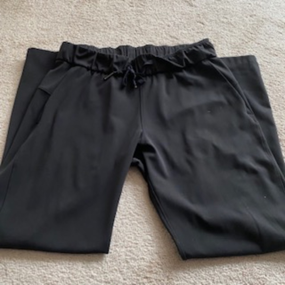 Lululemon On the Fly Cropped Pant, Size 6